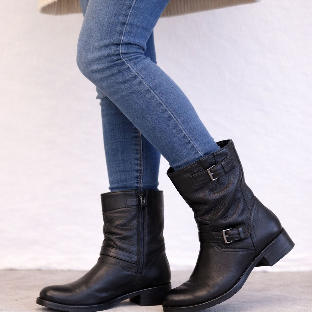 La Canadienne Black Leather Ankle Boots Made in Canada Size 8